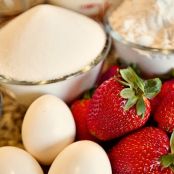 Strawberry & Buttercream Cake *****