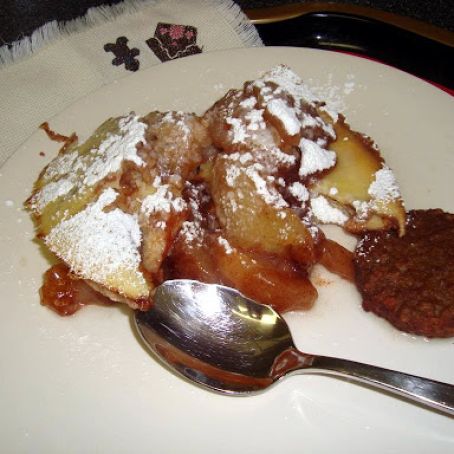 Paula Deen's Oven-Baked Dutch Apple Pancakes