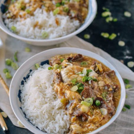 Beef and Egg Stir-fry Rice Bowls