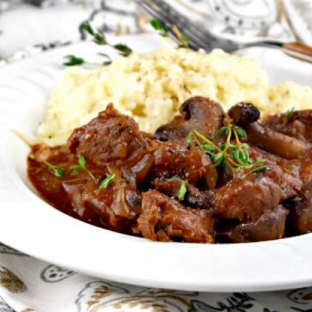 SLOW COOKER SIRLOIN TIPS