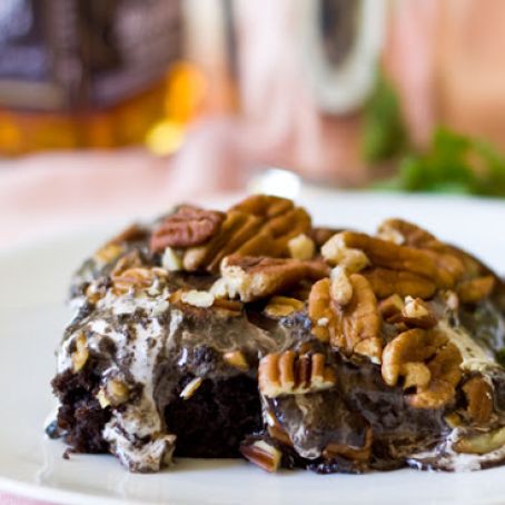 Bourbon Lovers Mississippi Mud Cake