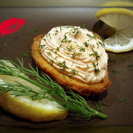 Herbed Smoked Salmon Mousse Croute