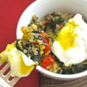 Quinoa and Eggs Breakfast Bowl