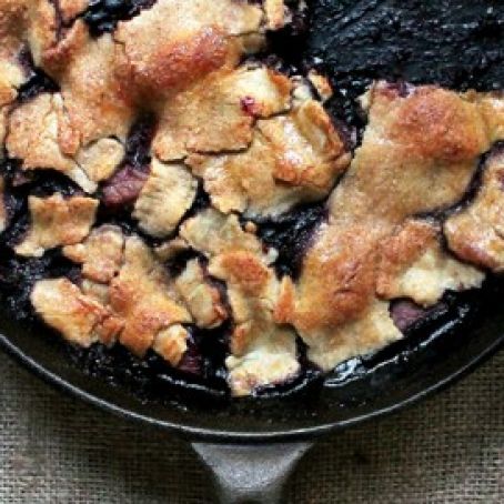 Skillet Apple Berry Pie