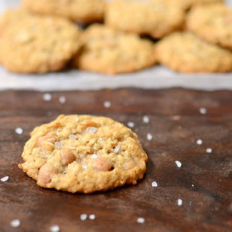 Salted Caramel Oatmeal Cookies