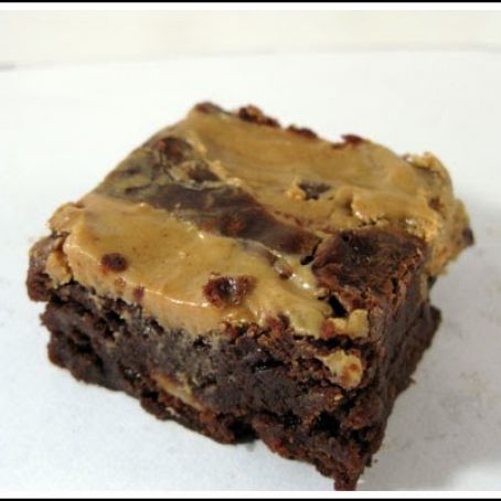 Chocolate-Banana Peanut Butter Streusel Brownies