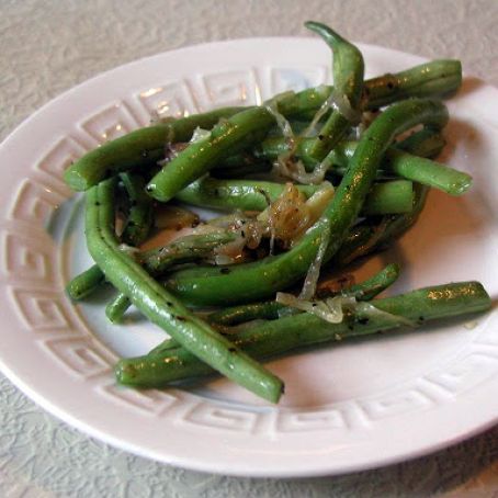 Green Beans with Garlic and Shallots