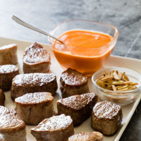 Pork Medallions with Red Pepper Sauce