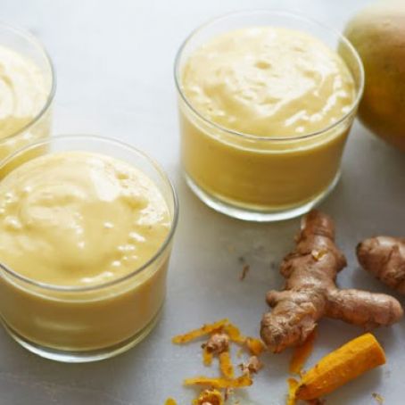 Mango Smoothie with Turmeric