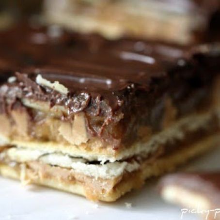 Chocolate, Peanut Butter and Caramel Club Bars