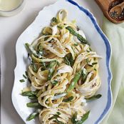 Fettuccine Alfredo with Asparagus