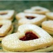 Shortbread Cookies filled with White Chocolate & Raspberries Recipe