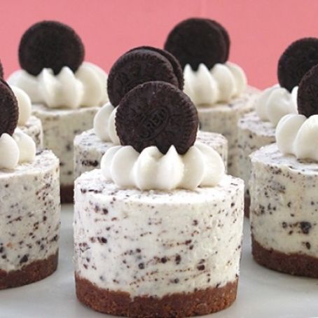 Oreo Cookies & Cream No Bake Cheesecake