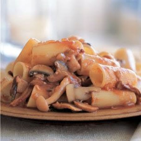 Rigatoni with Mushroom Ragu