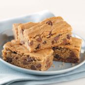 PEANUT BUTTER CAKE BARS