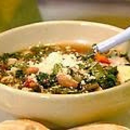 Minestrone Soup with Pasta, Beans and Vegetables