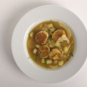 Curry-Dusted Scallops with Fennel-Apple Broth