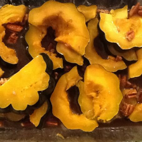 Acorn Squash with Butter Pecan Sauce