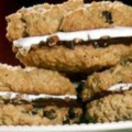 Fluffy Oatmeal Raisin Sandwich Cookies