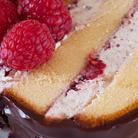 Easy Raspberry Cream Cake