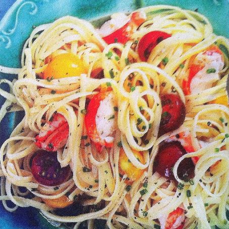 Linguine With Butter-Poached Lobster, Tomatoes & Chives