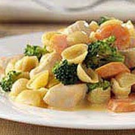 Velveeta Cheesy Chicken Skillet