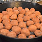 Cream Cheese Stuffed Monkey Bread