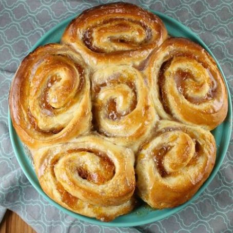 Peach Pie Cinnamon Rolls