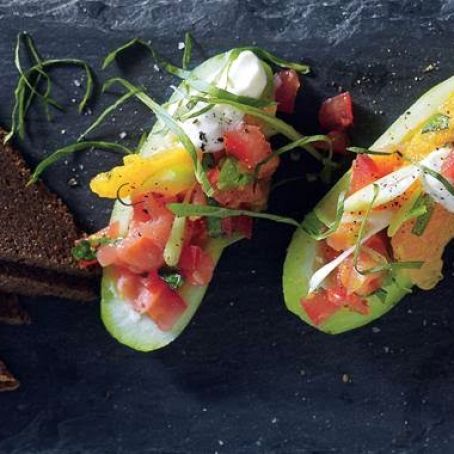 SMOKED SALMON & CUCUMBER BOATS