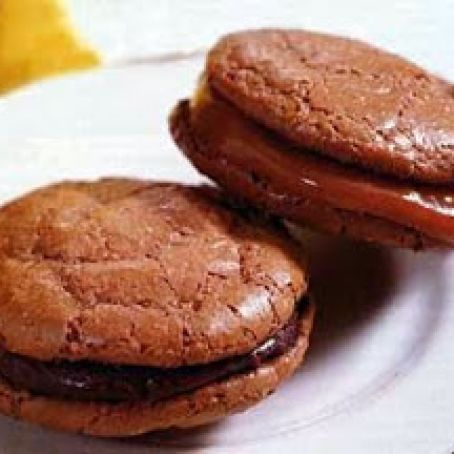 Chocolate Macaroons with Chocolate or Caramel Filling