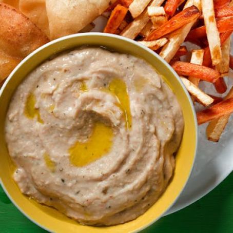 Roasted Garlic Bean Dip