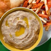 Roasted Garlic Bean Dip