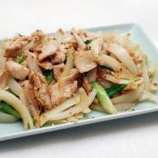 Stir-Fried Chicken With Ginger and Scallions