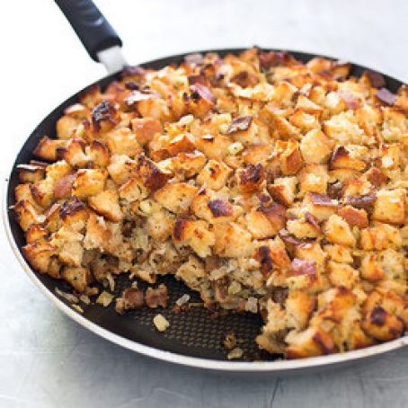 Sausage and Apple Skillet Stuffing