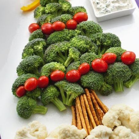 CHRISTMAS TREE VEGETABLE PLATTER