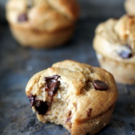 Skinny Banana Chocolate Chip Muffins