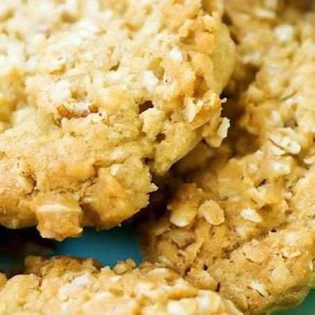 Old-Fashioned Oatmeal Crispie Cookies
