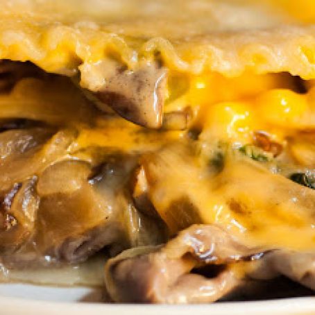 Philly Cheesesteak Lasagna