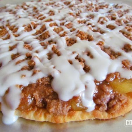Apple Dessert Pizza