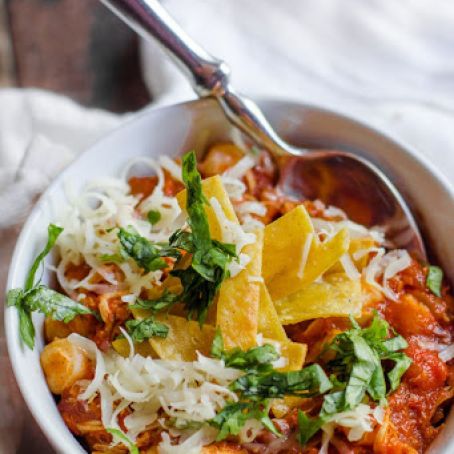 Slow Cooker Chicken Tortilla Soup