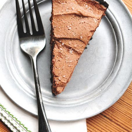Bailey's Salted Caramel Chocolate Pie