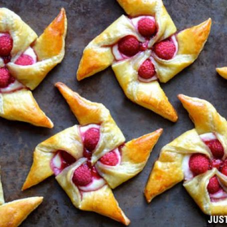 Raspberry Cream Cheese Pinwheel Pastries