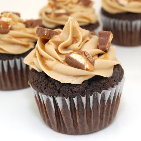 Snickers Cupcakes