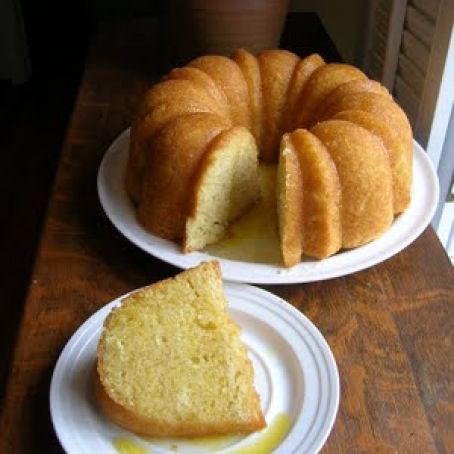 Kentucky Butter Cake with Rum Sauce