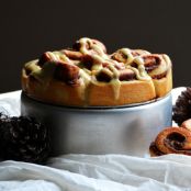 Cinnamon Eggnog Rolls