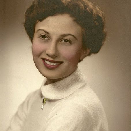 CHOCOLATE CAKE (MOM W's)