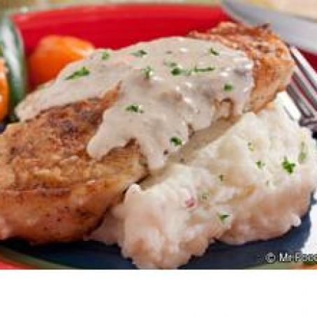 Fried Pork Chops with Cream Gravy