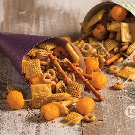 Goblin'-It-Up Snack Mix