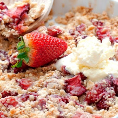 Scrumptious Strawberry Crisp