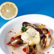 PESCADO GRATINADO Y CALDO DE MEJILLONES